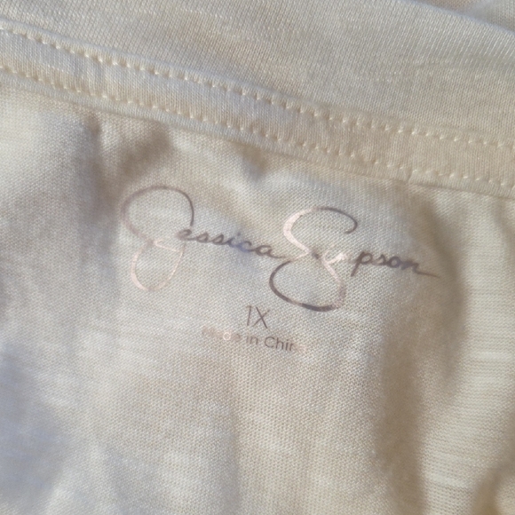 NWT Jessica Simpson "I Wander To Find Myself" Tee With Sun And Waves - Picture 6 of 10